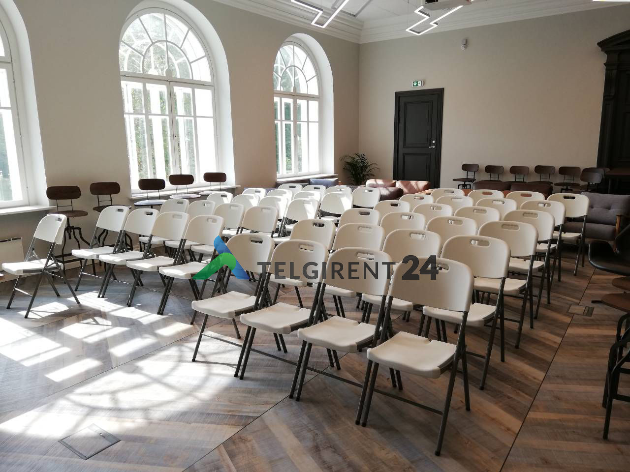 Folding chair rental - Jah Klapptool valge klapptool klapptoolide müük peoinventari müük toolide müük valge tooli müük