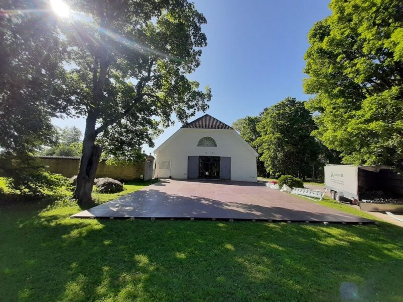 Vineerpõrand telgile