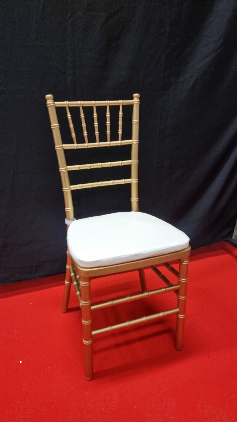 kuldne chiavri rent toolide rent puidust kuldne